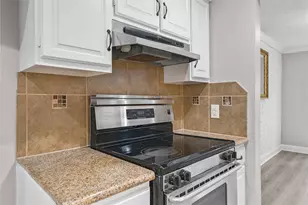 14535 Misty Meadow Ln, Houston, TX 77079 - Photo 12