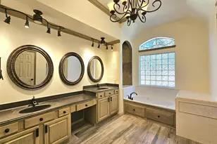 3214 E Cedar Hollow Dr, Pearland, TX 77584 - Photo 20