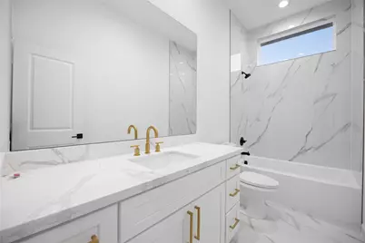 5125 Doolittle Boulevard, Houston, TX 77033 - Photo 20