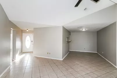 10111 King Ranch Lane, Sugar Land, TX 77498 - Photo 4
