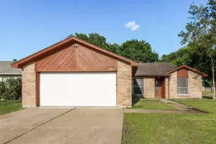 10111 King Ranch Ln, Sugar Land, TX 77498 - Photo 1
