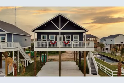 1036 Sunset Circle W, Crystal Beach, TX 77650 - Photo 4