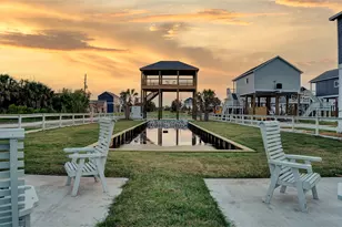 1036 Sunset Circle W, Crystal Beach, TX 77650 - Photo 48