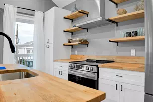 1036 Sunset Circle W, Crystal Beach, TX 77650 - Photo 22