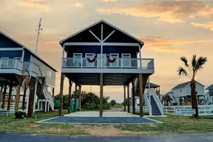 1036 Sunset Circle W, Crystal Beach, TX 77650 - Photo 50