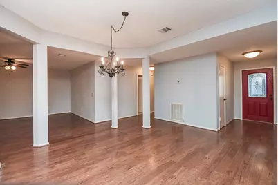 9107 Wallingham Court, Spring, TX 77379 - Photo 4