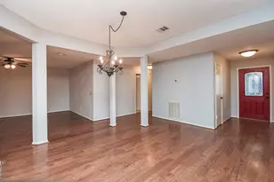 9107 Wallingham Ct, Spring, TX 77379 - Photo 4