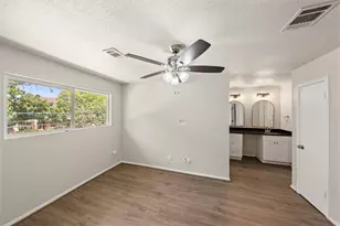 2519 Bering Dr, Houston, TX 77057 - Photo 10
