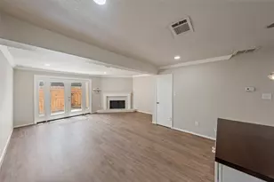 2519 Bering Dr, Houston, TX 77057 - Photo 2