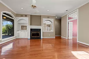 299 Wedgewood Dr, Montgomery, TX 77356 - Photo 4