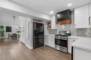 5041 Nina Lee Ln, Houston, TX 77092 - Photo 6