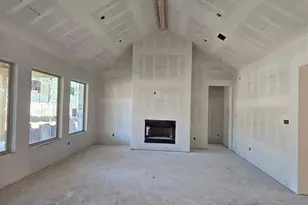 2112 Greentree Dr, Huntsville, TX 77340 - Photo 4