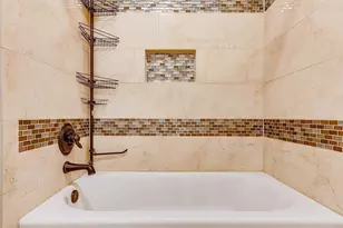 7350 Kirby Dr, Houston, TX 77030 - Photo 14