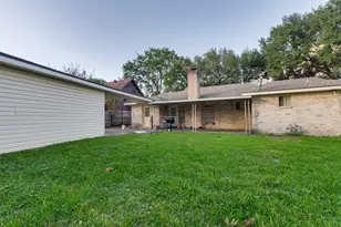 9223 Sandstone St, Houston, TX 77036 - Photo 38