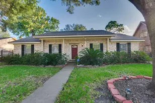9223 Sandstone St, Houston, TX 77036 - Photo 2