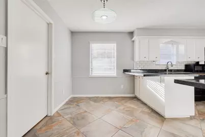 9223 Sandstone Street, Houston, TX 77036 - Photo 14