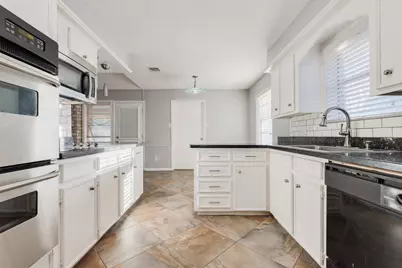 9223 Sandstone Street, Houston, TX 77036 - Photo 16