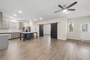 2425 Shellcracker Dr, Conroe, TX 77384 - Photo 6