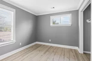 2811 Oakland Brook St, Houston, TX 77038 - Photo 12