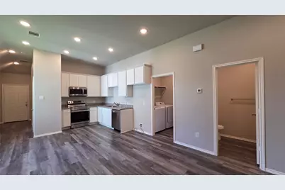 233 Ridgeside, Montgomery, TX 77316 - Photo 4