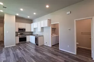 233 Ridgeside, Montgomery, TX 77316 - Photo 4