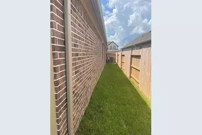 1203 Muscadine Hollow Lane, Richmond, TX 77406 - Photo 8