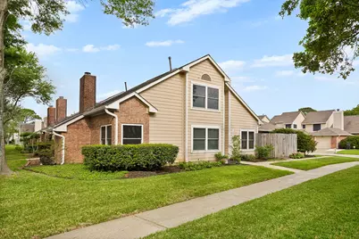 16538 Holly Trail Drive, Houston, TX 77058 - Photo 2