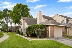 16538 Holly Trail Dr, Houston, TX 77058 - Photo 4