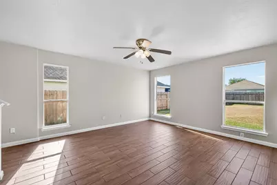 14142 Bishop Bend Lane, Houston, TX 77047 - Photo 10