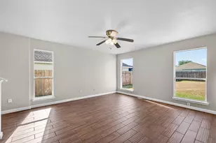 14142 Bishop Bend Ln, Houston, TX 77047 - Photo 10