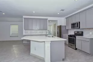 28915 Yachting Point Ln, Fulshear, TX 77494 - Photo 4