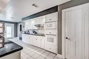 4730 Monticello St, Beaumont, TX 77706 - Photo 14