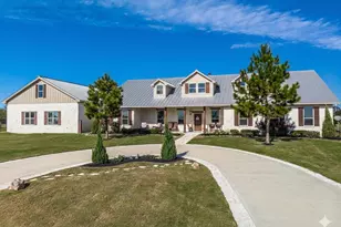 4999 Pin Oak Rd, Franklin, TX 77856 - Photo 1