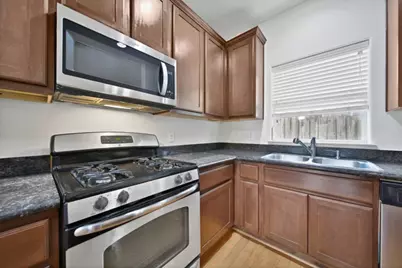 2206 Naomi Street #16, Houston, TX 77054 - Photo 8