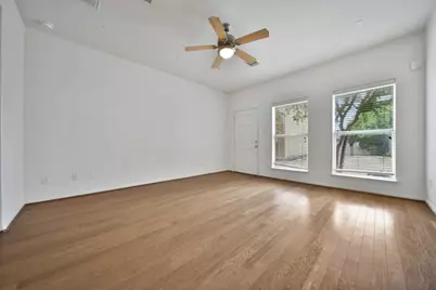 2206 Naomi Street #16, Houston, TX 77054 - Photo 4