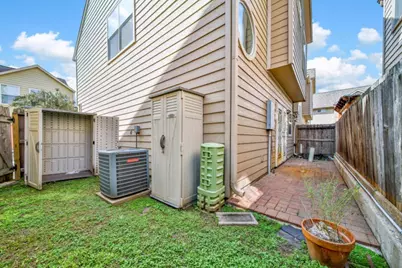 2206 Naomi Street #16, Houston, TX 77054 - Photo 20