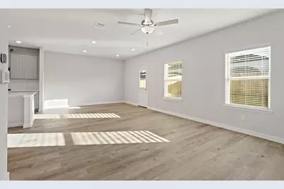 25431 Blossom Court, Montgomery, TX 77316 - Photo 10