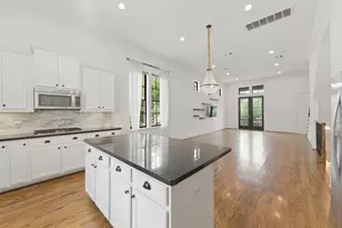 2702 Cortlandt St, Houston, TX 77008 - Photo 20