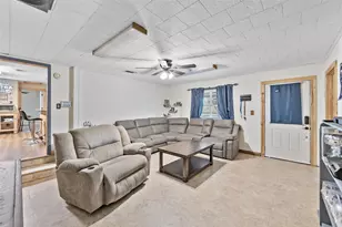 506 Pear St, Edna, TX 77957 - Photo 16