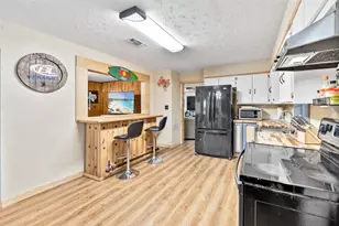 506 Pear St, Edna, TX 77957 - Photo 12