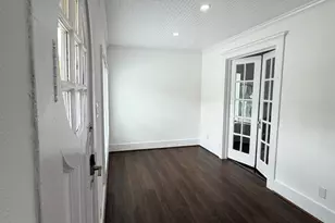1968 W McKinney St, Houston, TX 77019 - Photo 6
