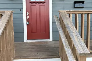 10906 Southview St, Houston, TX 77047 - Photo 2