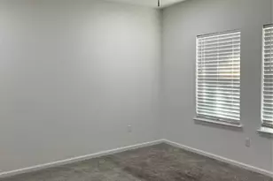 10906 Southview St, Houston, TX 77047 - Photo 12