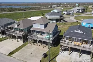 972 Surf Rd, Crystal Beach, TX 77650 - Photo 16