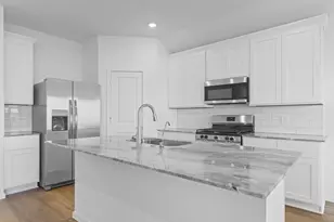 1019 River Coral, Alvin, TX 77511 - Photo 2