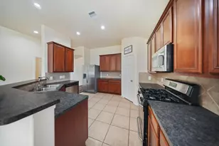 5015 Bridgecrossing Ct, Spring, TX 77379 - Photo 8