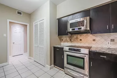 15 Greenway Plaza #5C, Houston, TX 77046 - Photo 8