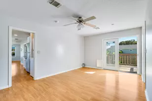 1307 S Live Oak St, Rockport, TX 78382 - Photo 18