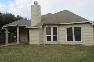 3802 Elderberry Dr, Dickinson, TX 77539 - Photo 2