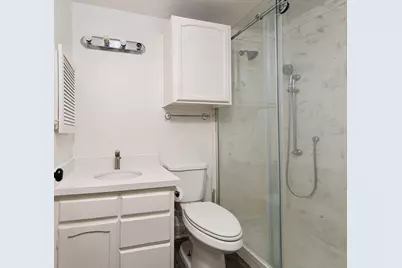 175 April Point Drive N, Conroe, TX 77356 - Photo 6